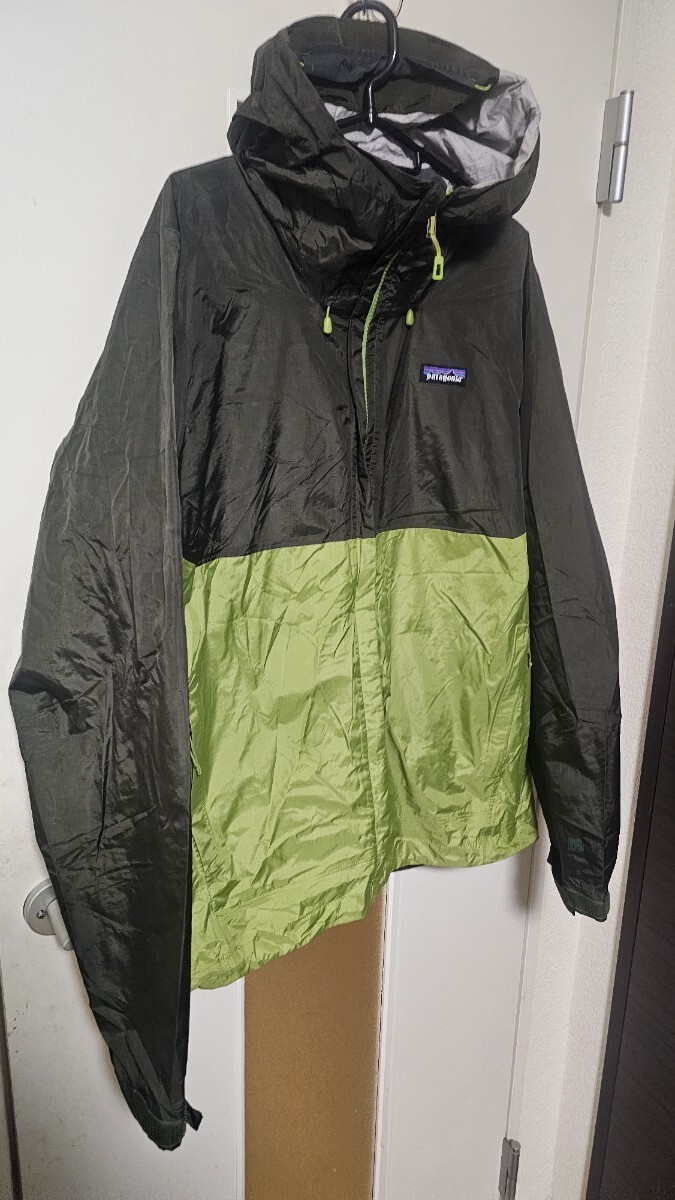 正規品 patagonia　パタゴニア　マウンテンパーカー サイズ Ｍ_画像2
