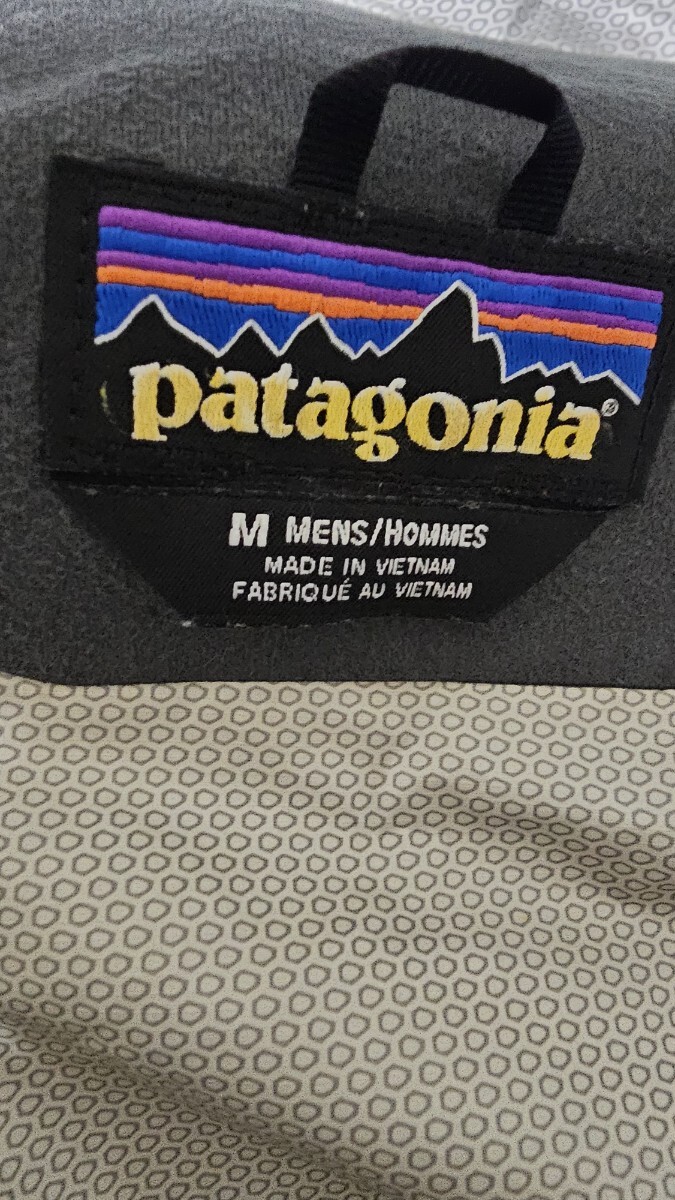 正規品 patagonia　パタゴニア　マウンテンパーカー サイズ Ｍ_画像6