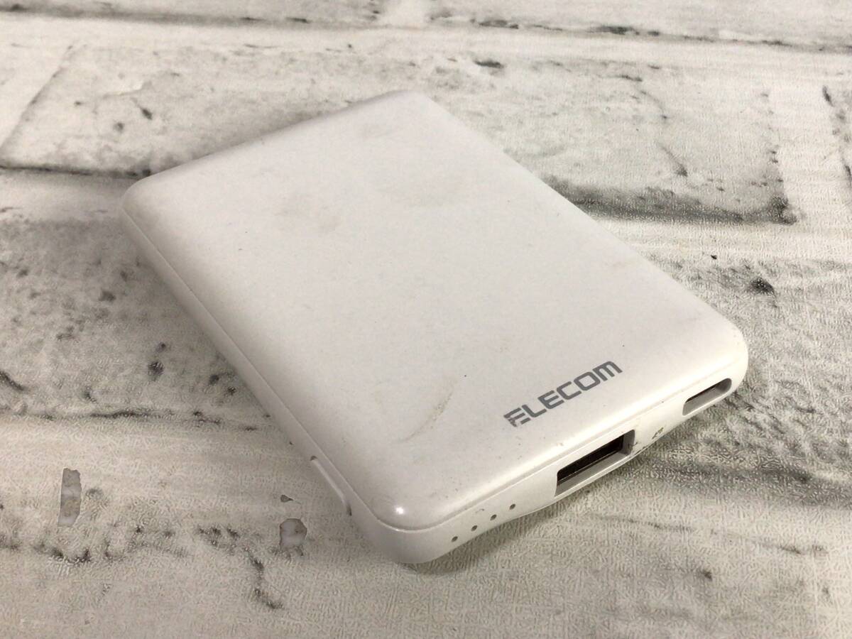 W500 ELECOM/エレコム モバイルバッテリー DE-C37-5000WH ホワイト 2800mAh コンパクトスリム 現状品_画像5