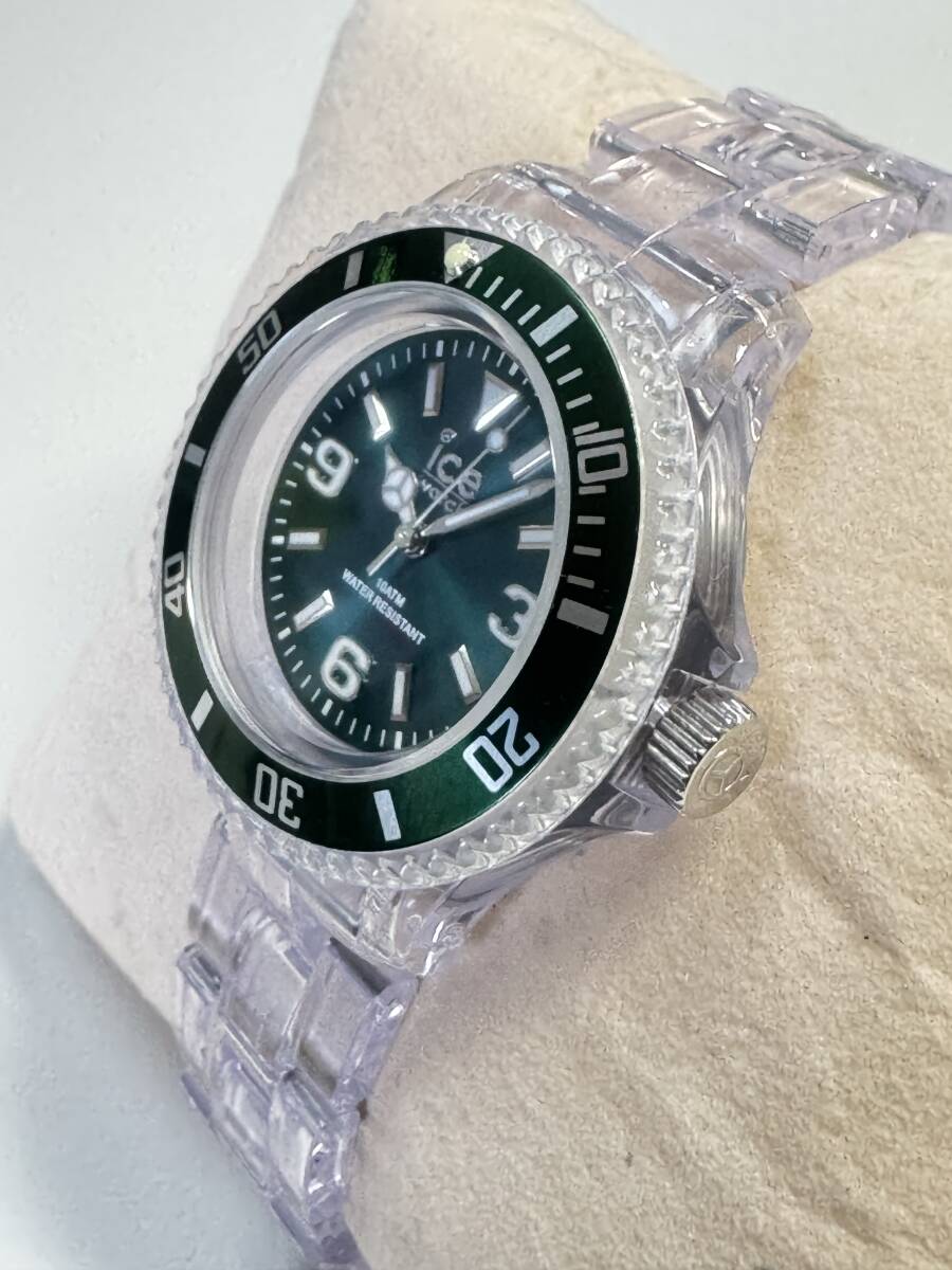 P926 腕時計　ice watch/アイス　ウォッチ　8972502　ダイバー　アナログ　クォーツ　3針　グリーン文字盤　透明ベルト　スケルトン_画像2