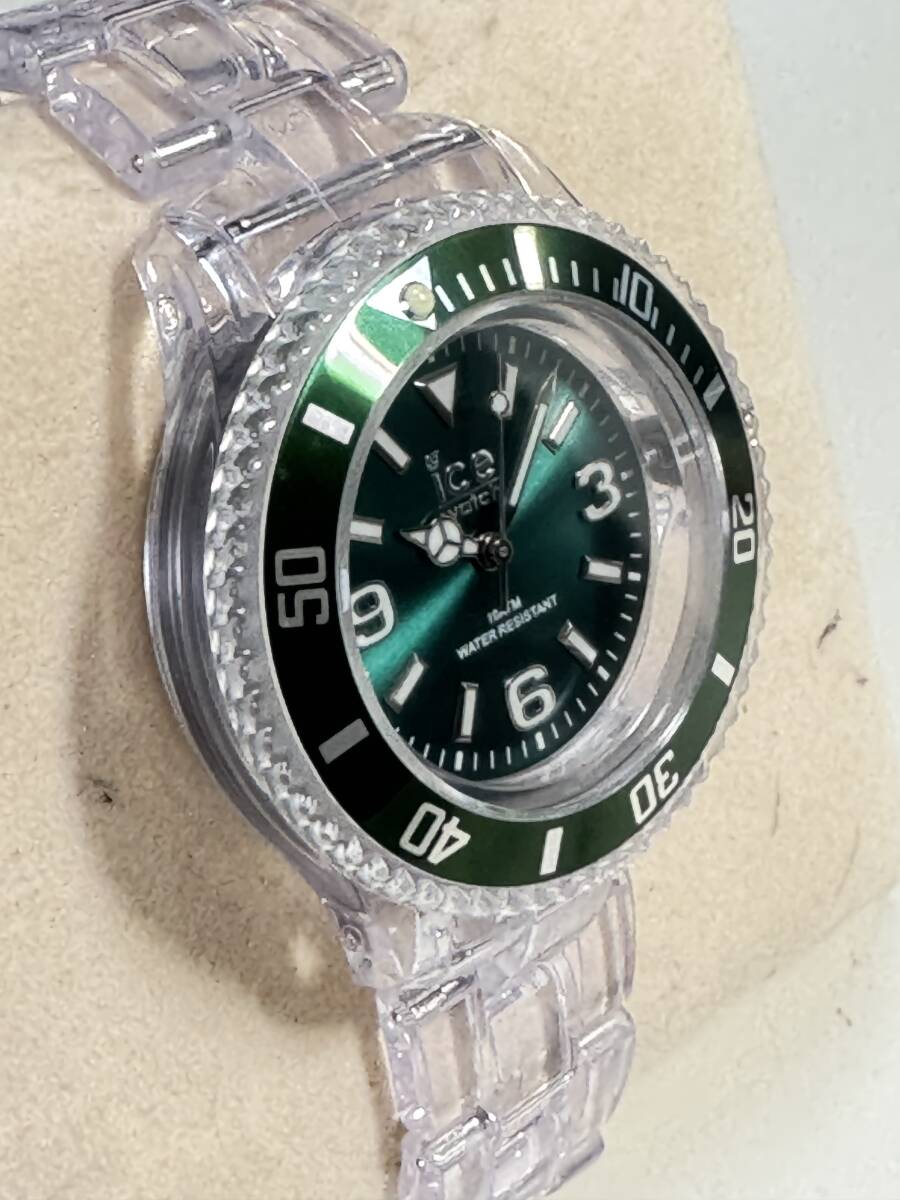 P926 腕時計　ice watch/アイス　ウォッチ　8972502　ダイバー　アナログ　クォーツ　3針　グリーン文字盤　透明ベルト　スケルトン_画像3