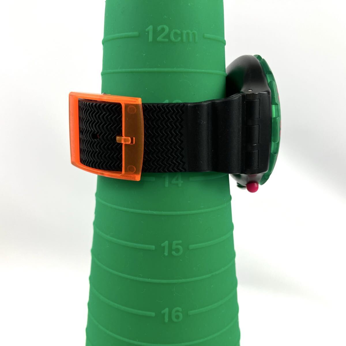 1円〜 不動品 Swatch スウォッチ 腕時計 アナログ ラバーベルト ブラック メイドインスイス_画像8