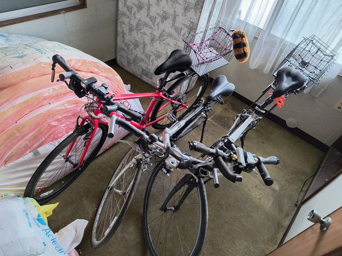 クロスバイク三台、室内トレーニング、備品セット_画像1