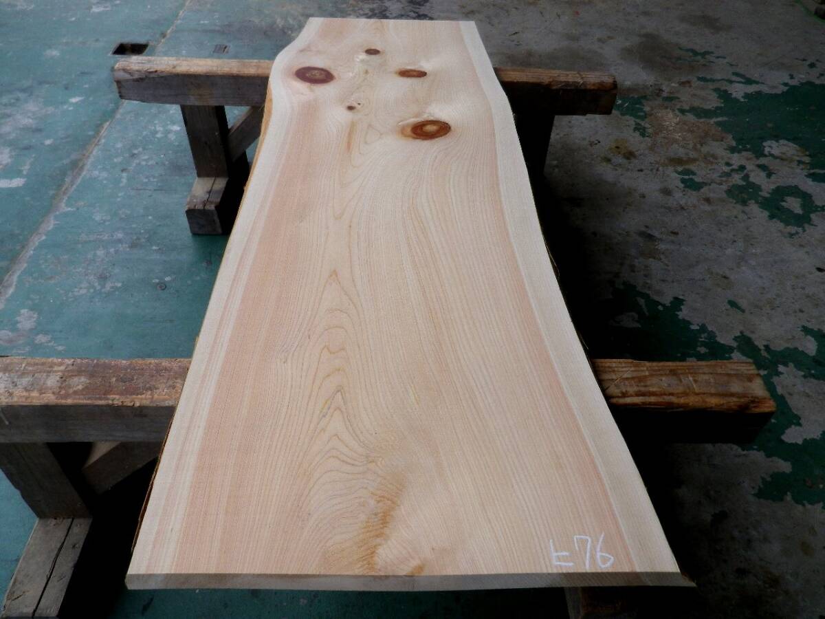 長157*幅47-57*厚3.6　桧76の木材木工材,一枚板自然木無垢材ＤＩＹ　テーブル天板　ヒノキ_画像1