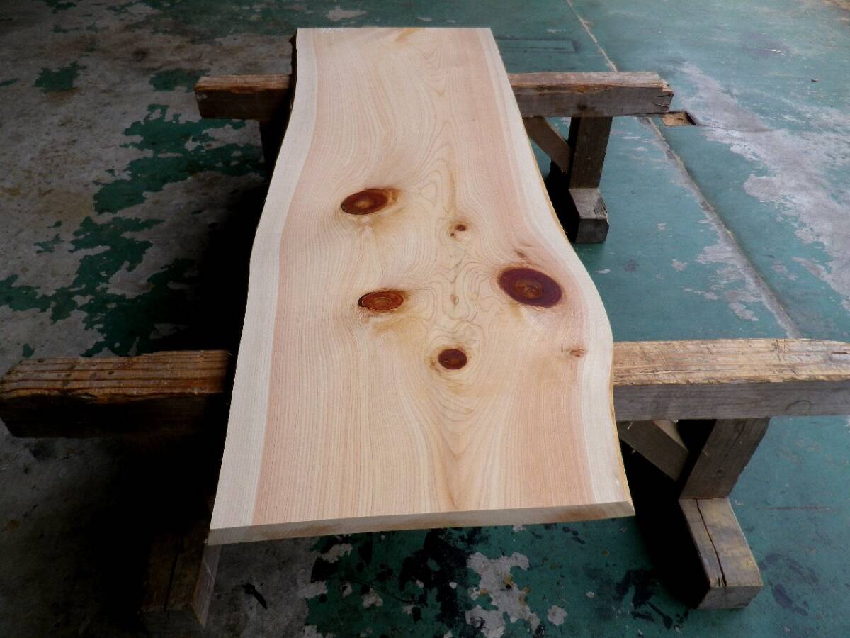 長157*幅47-57*厚3.6　桧76の木材木工材,一枚板自然木無垢材ＤＩＹ　テーブル天板　ヒノキ_画像3