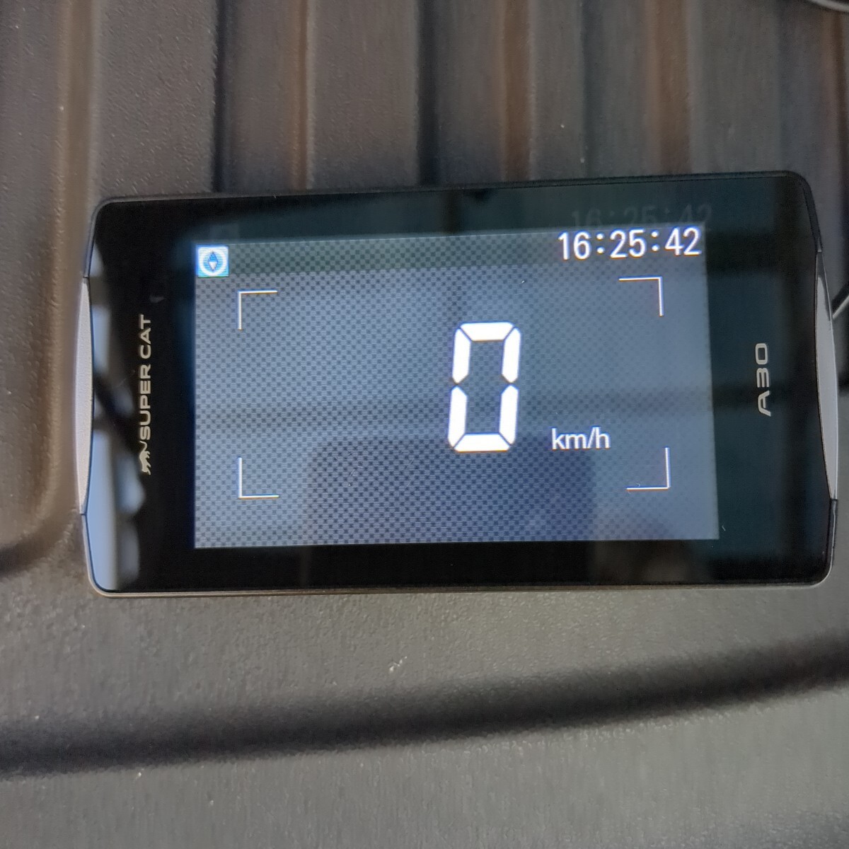 ユピテル A30 yupiteru レーダー GPSレーダー探知機 スピードメーター メーター 時計 カレンダー obd2 セルスター コムテック _画像6