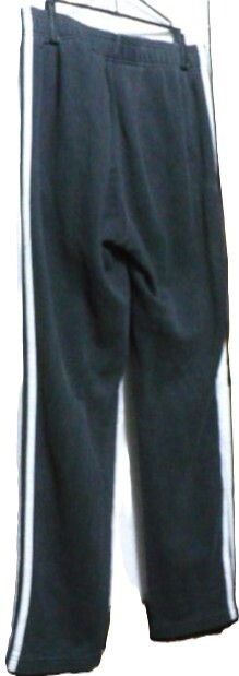 完売品　adidas【アディダスジャパン(株)】製スウェットパンツ　Ｌ　黒　BP8747_画像2