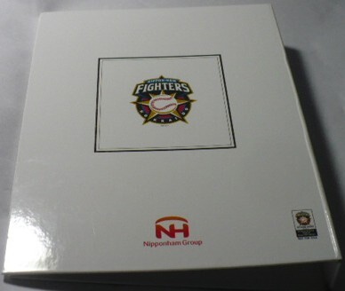 非売品　当選物　北海道日本ハムファイターズ2016ホームランソーセージオリジナルカードバインダーのみ　ファイル　白_画像2