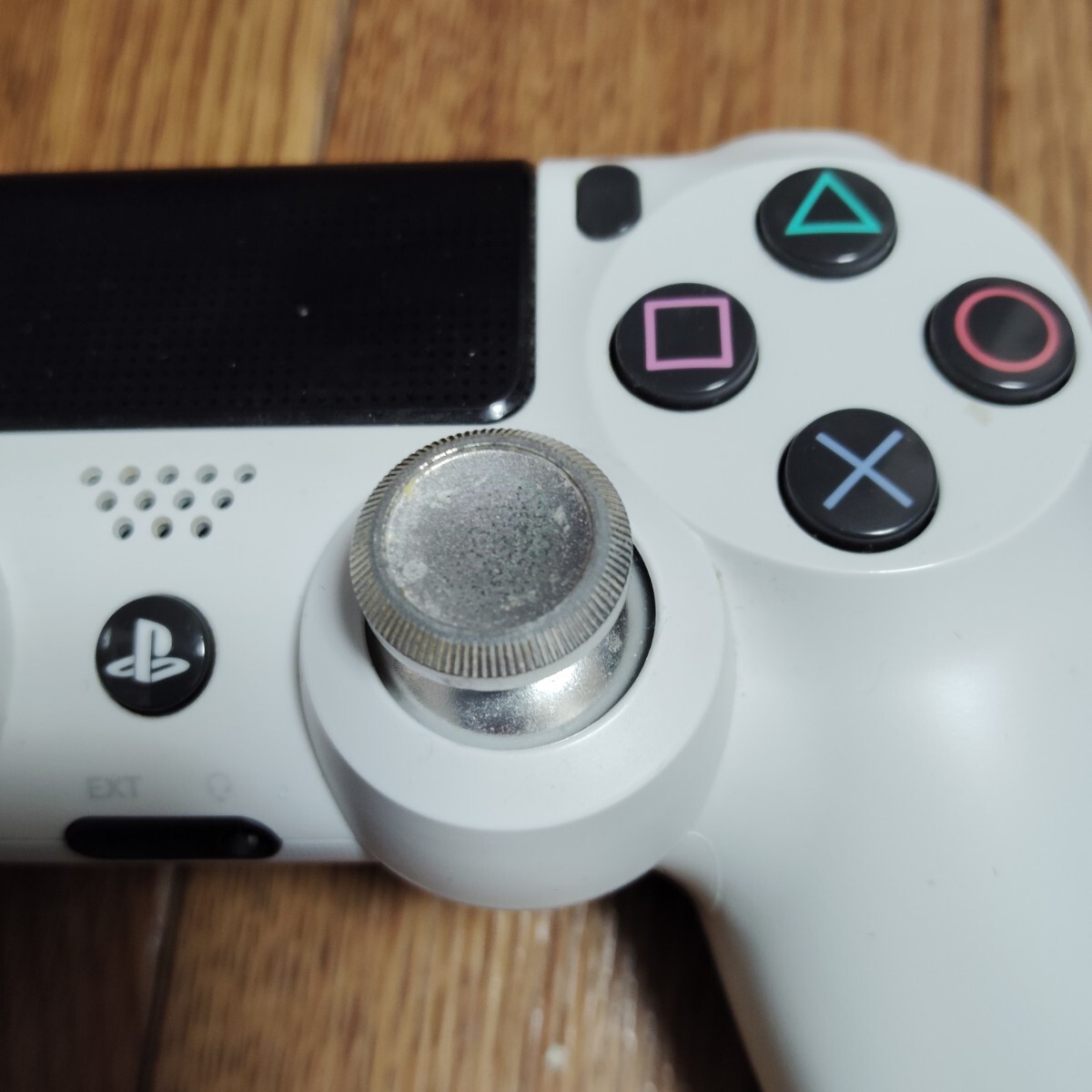 「PS4ワイヤレスコントローラー ホワイト」（カバーなし・ジャンク）_画像5