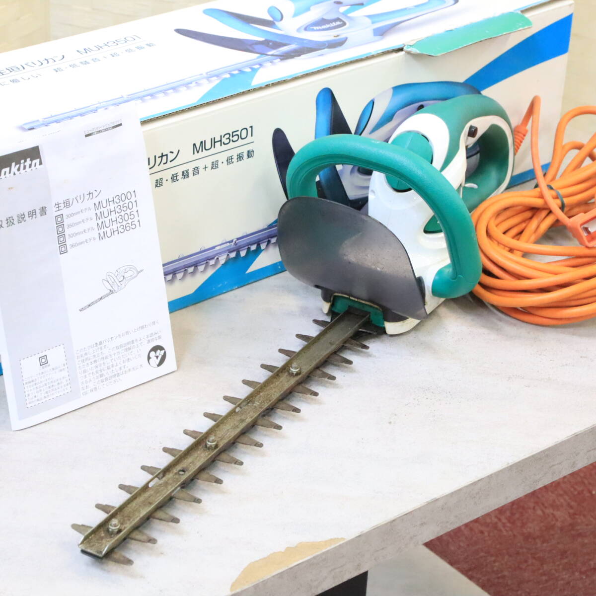 あ//はH0158 makita マキタ　垣根バリカン　MUH3501 動作品_画像1