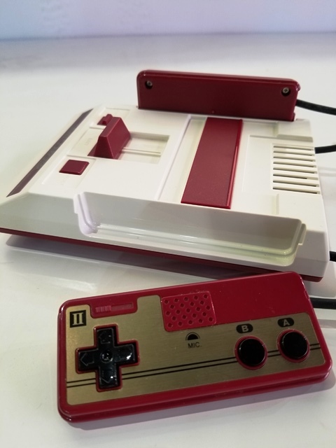 あ//J0451 任天堂　ニンテンドー クラッシックミニ　ファミリーコンピューター　Mod CLV-101 動作品_画像1