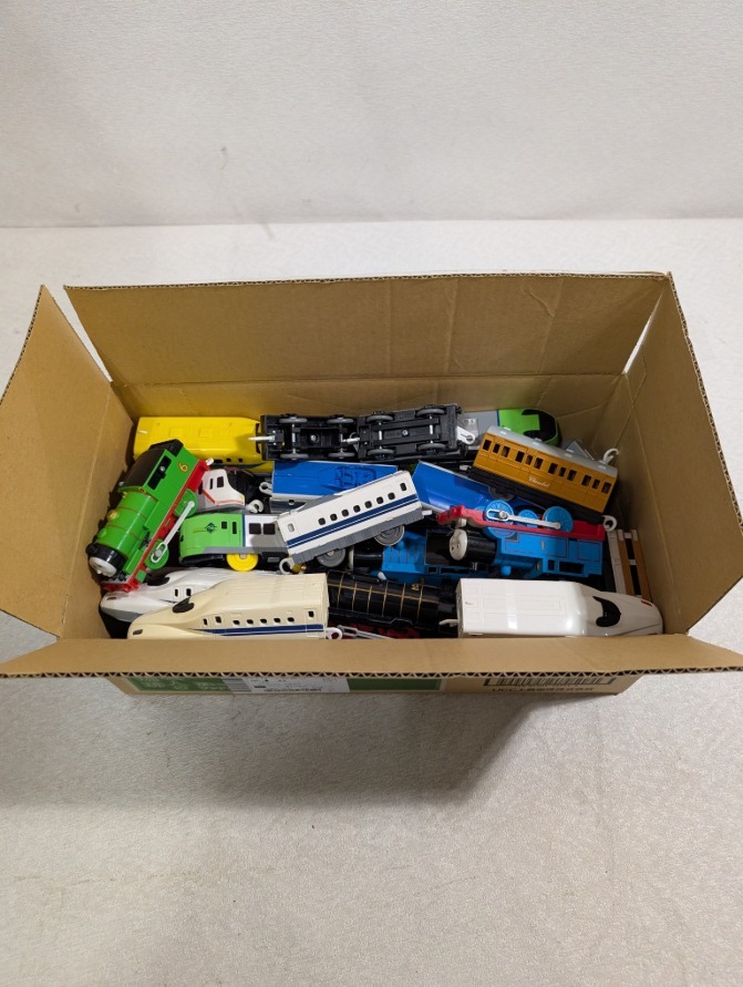 a//.M0232. Plarail машина различный много 