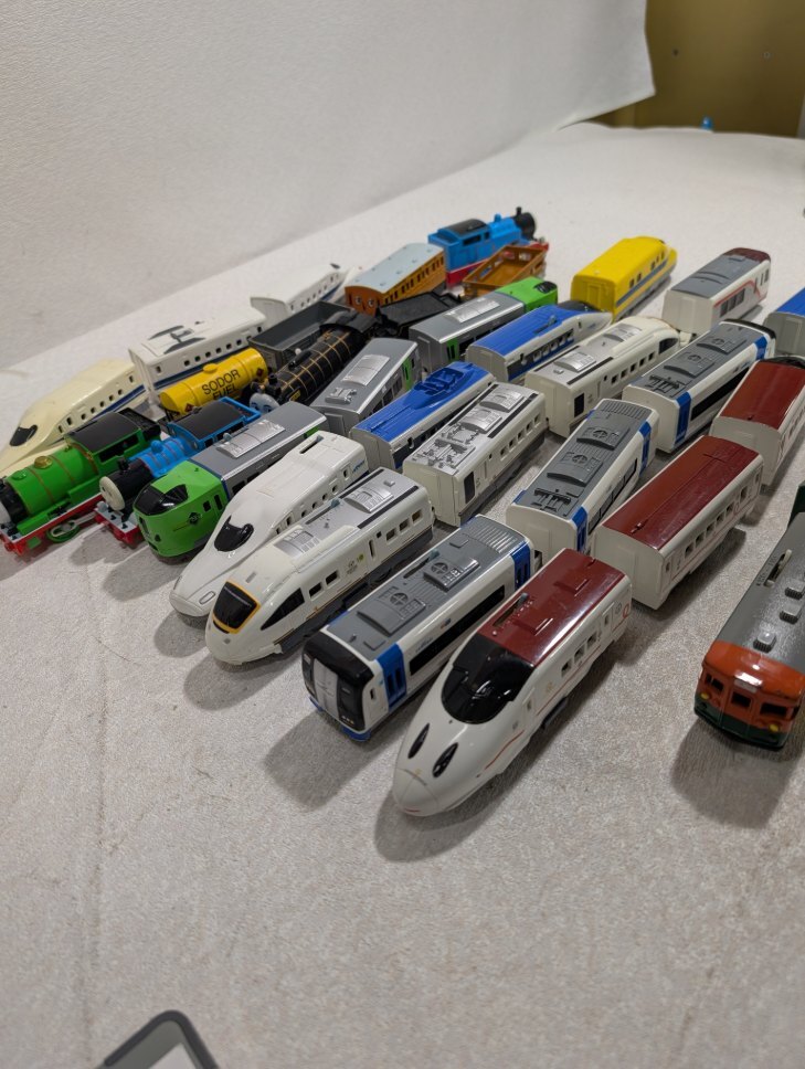 a//.M0232. Plarail машина различный много 