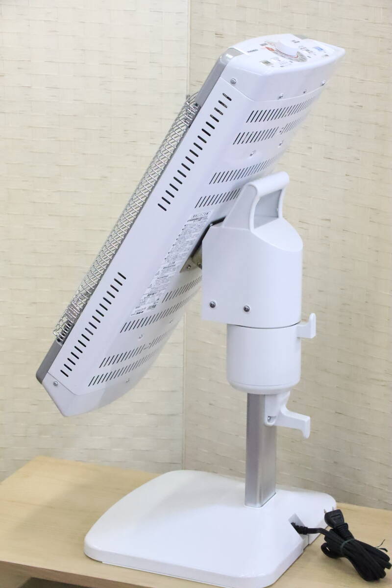 あ//はH0106【良品・保管品】 CORONA コロナ　遠赤外線暖房機　コアヒート　AR-1222R-SS 2022年製　動作品_画像4