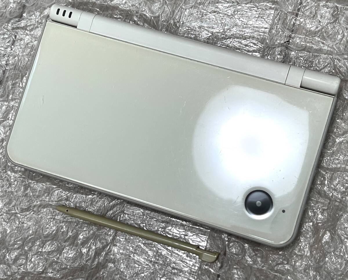 〈良品・動作確認済み〉NDS ニンテンドーDSiLL 本体 UTL-001 ナチュラルホワイト 任天堂 NINTENDO XL_画像2