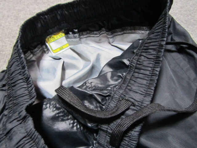 ★即決★アスレタ 薄手ナイロンパンツ １６０CMサイズ 黒_画像2