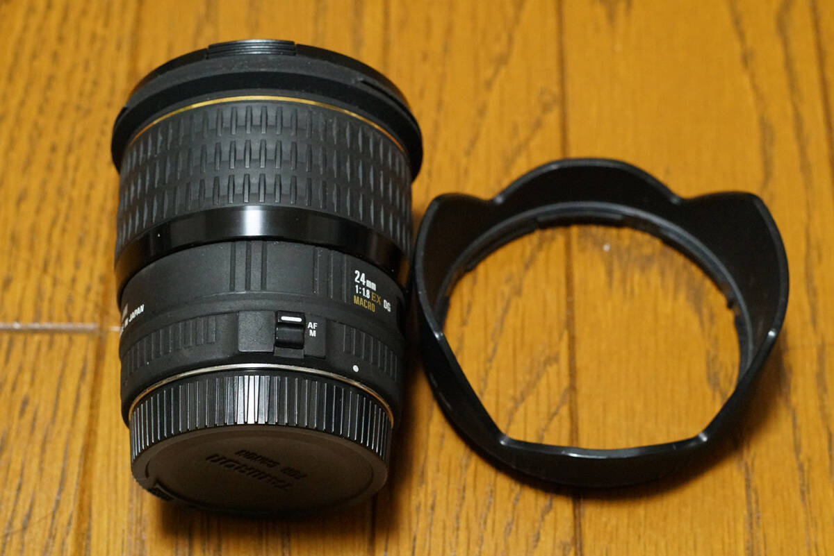 SIGMA 24mm F1.8 EX DG ASPHERICAL MACRO canon用　フード付き_画像2
