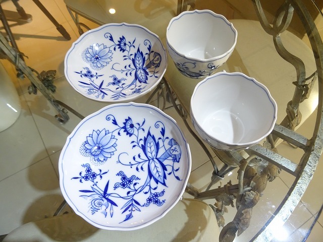 ■超美品 マイセン ブルーオニオン カップ&ソーサー 2客 箱無し プレゼント ペア Meissen 西洋陶磁 陶芸 工芸品 陶磁器 食器_画像4