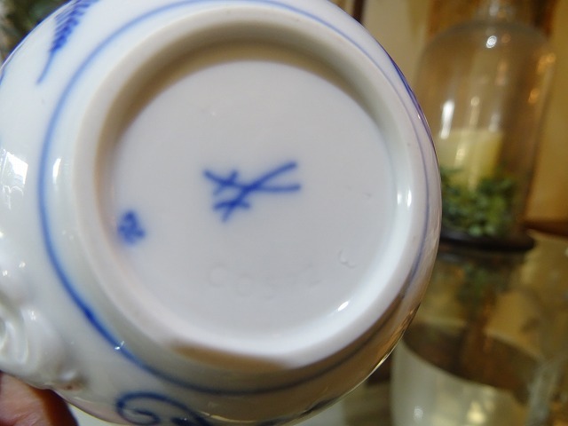 ■超美品 マイセン ブルーオニオン カップ&ソーサー 2客 箱無し プレゼント ペア Meissen 西洋陶磁 陶芸 工芸品 陶磁器 食器_画像8