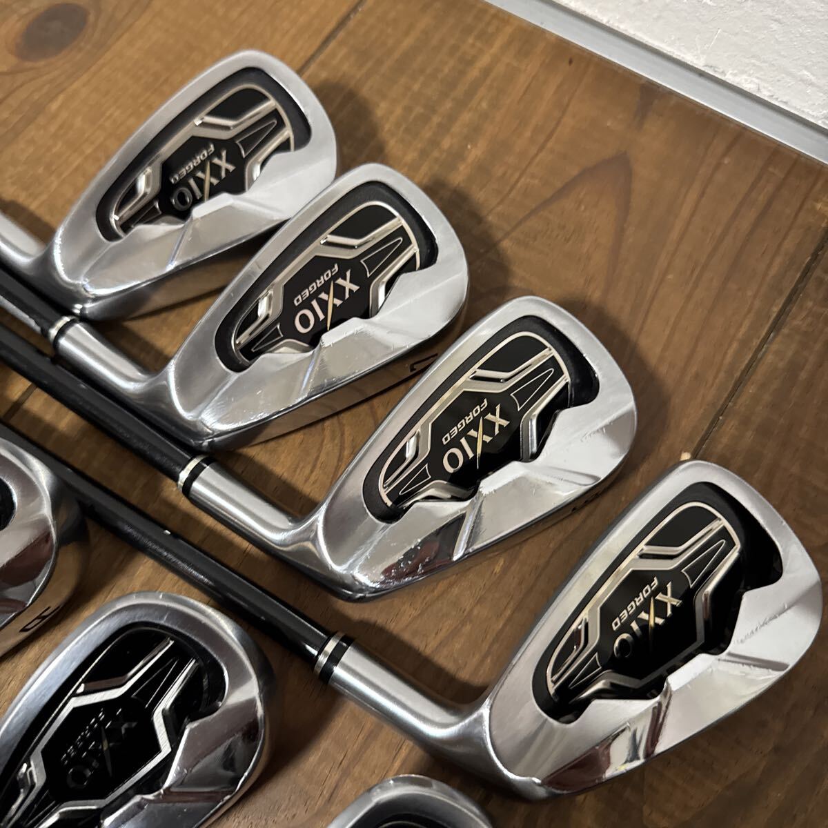 ゼクシオ　フォージド アイアン　MX3000 フレックスR 5〜p AW SW 8本セット　　カーボンシャフト　送料無料　_画像2