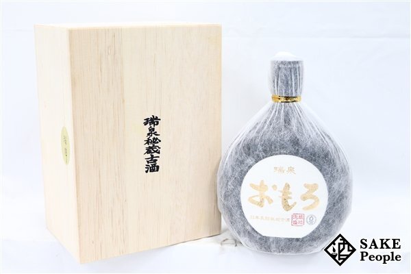 * внимание!. Izumi ...21 год долгое время .. старый sake 720ml 35 раз 24.12.13 с коробкой . Izumi sake структура Okinawa префектура Awamori brandy 