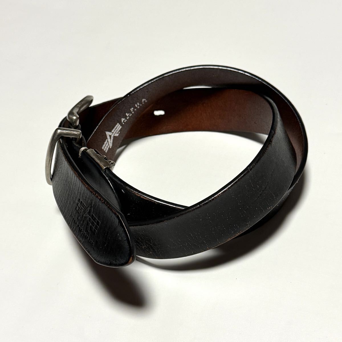 90s w81㎝〜w90㎝ 本革ベルト　メンズ　アルファ　ビンテージ　メンズ　レザーベルト 黒　ブラック_画像3