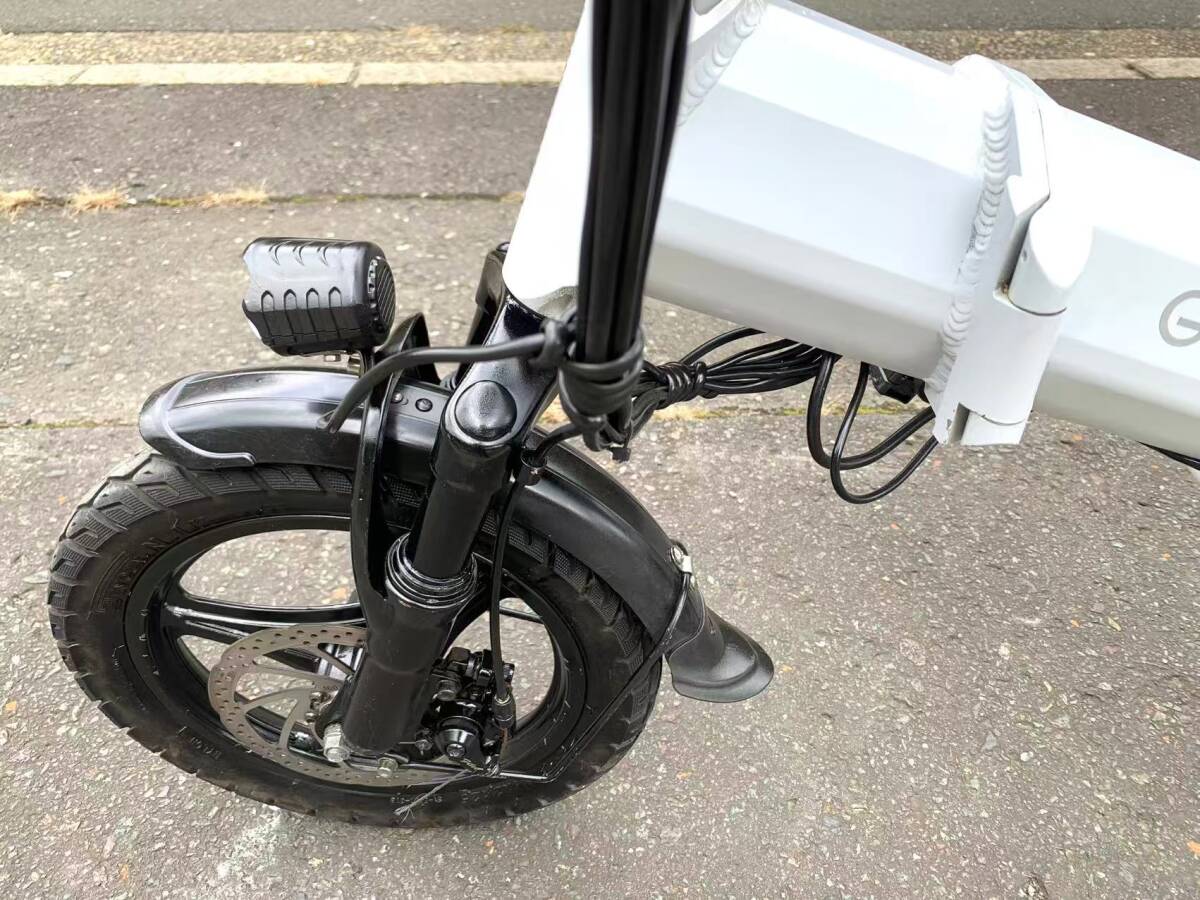 【動作確認済】 1円~G-force ディスク式MTB シャフトドライブ式 折り畳みフル電動自転車 新しいバッテリセル48V 12Ah14インチ アクセル付 _画像10