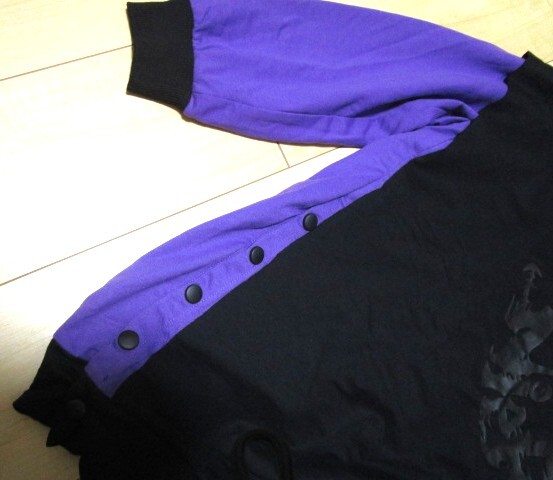 NieR Clothing ニーアクロージング 肩脇スリットボタン プルオーバーパーカー_画像3