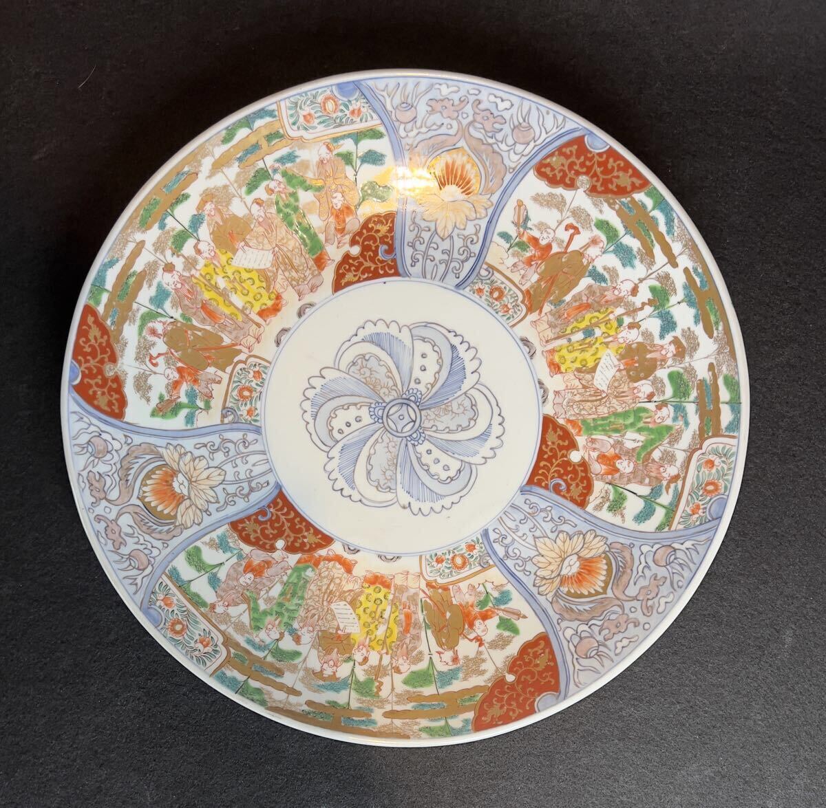 古伊万里　大皿 (直径約45cm) 金蘭手色絵人物紋様　飾り皿　骨董　江戸後期　_画像1