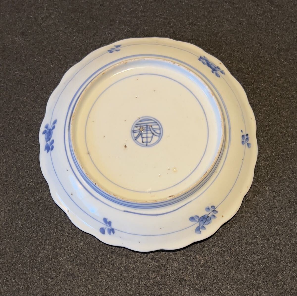 古伊万里 江戸中期 古染付 花鳥紋輪花皿 桐箱付 小皿 骨董品 時代物 _画像4