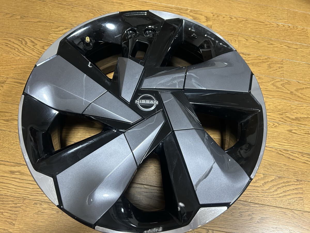 送料込み　日産　オーラ　AURA 純正ホイール NISSAN_画像1
