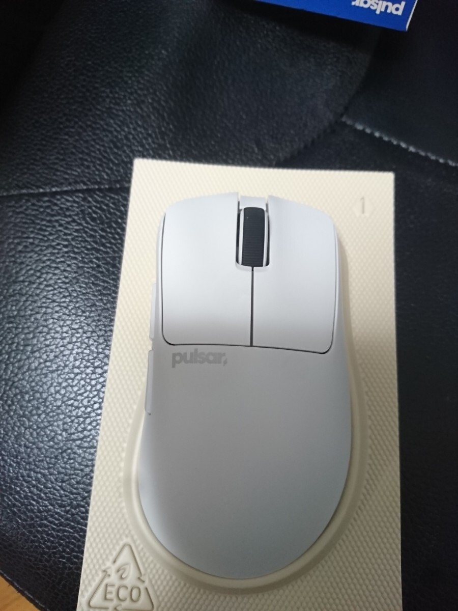 Pulsar Xlite V3 mini ゲーミングマウス_画像2