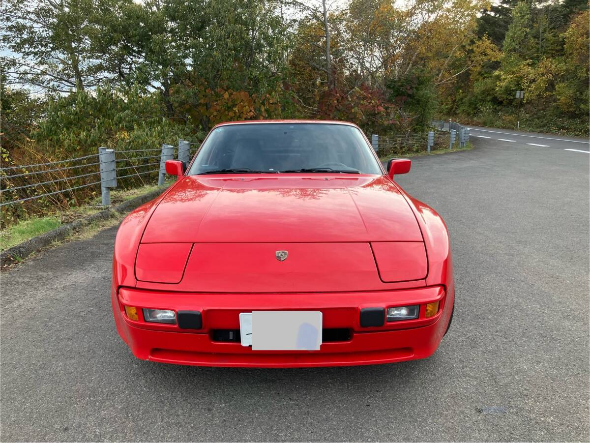 ポルシェ944 5速マニアル　1989年式 車検取得　73000キロ　エンジンとガスケット一式交換済み　赤のマニアル車とてもインパクト有ります。_画像2