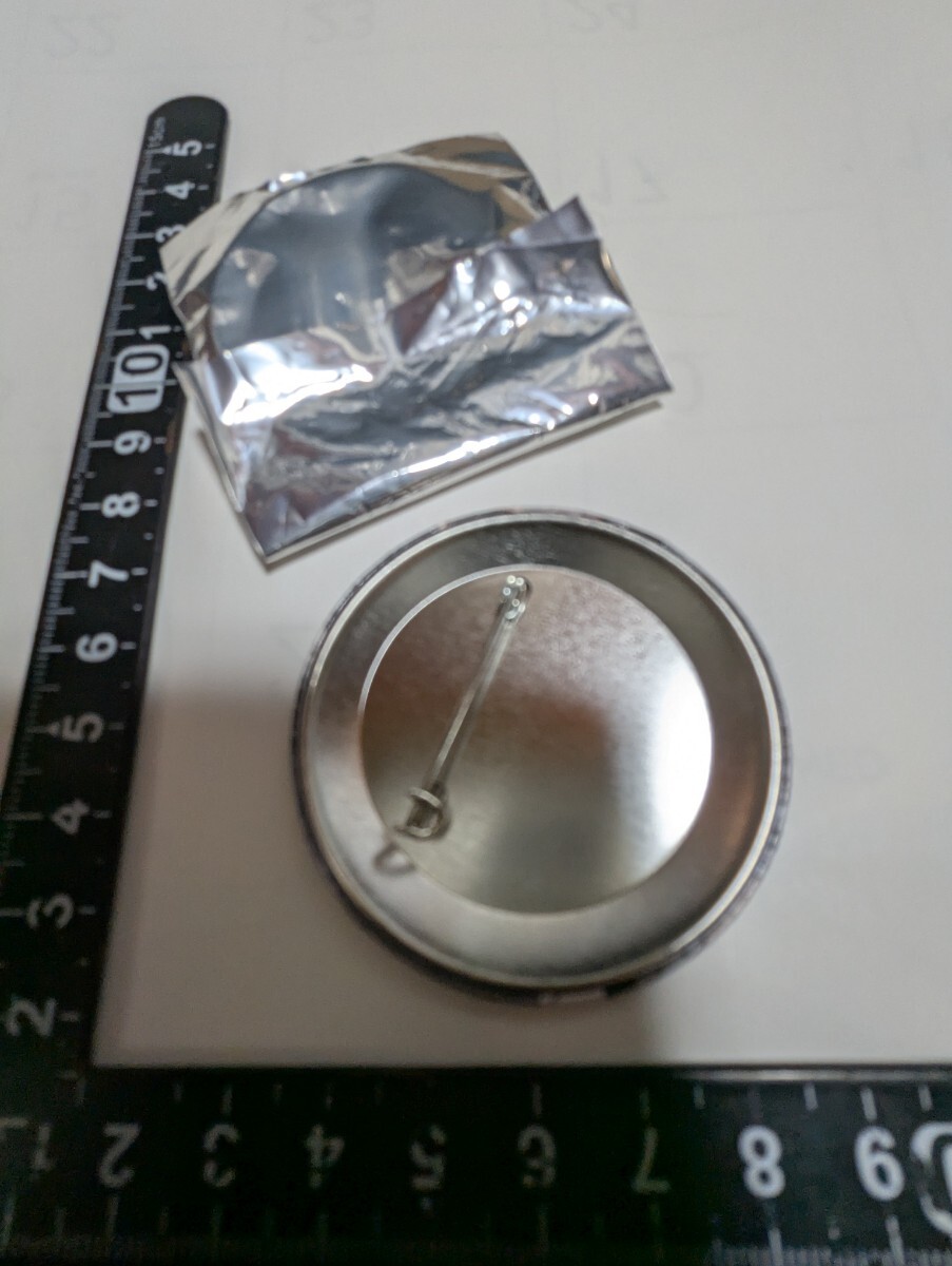  жестяная банка значок не использовался б/у ⑦