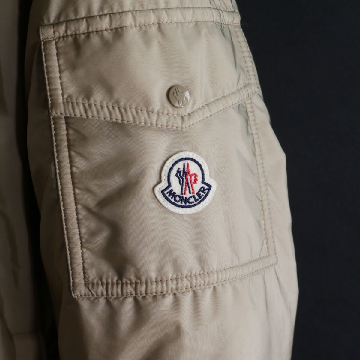 終了前日午後9時迄ご入札●dt173●2●4●選択可●現行/定価28.7万円●MONCLERモンクレール●ダウンジャケット●メンズ_画像4