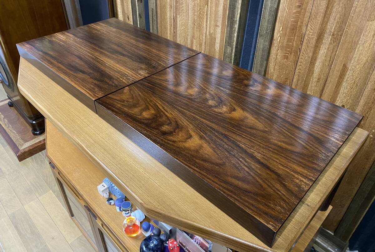 1円スタート!NEW!オーディオボード ローズウッド 板目 突板仕上 寸法550mm×439mm×50mm ペア スピーカー・CDプレーヤー・アンプに_画像2