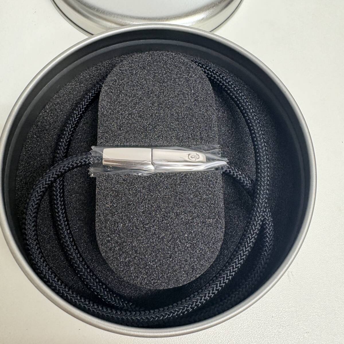 未使用 保管品 ファイテン Phiten RAKUWAネック ×100 チョーカー スクエア 40cm アクアチタン 新品_画像2