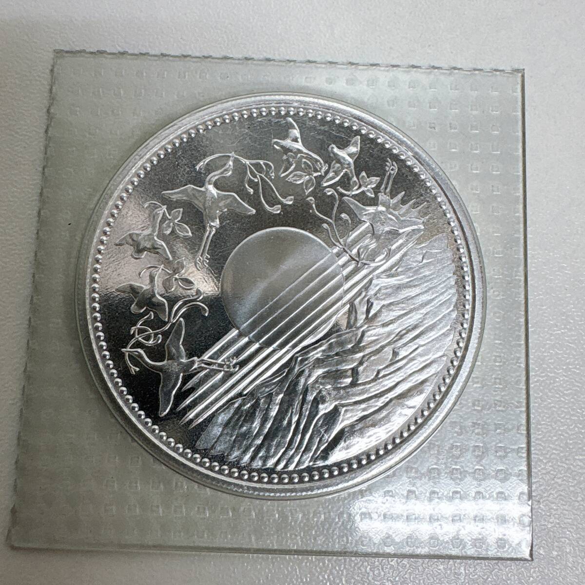  Япония серебряная монета продажа комплектом небо .. внизу .. ранг 60 год память 1 десять тысяч иен серебряная монета суд 100 год память 5000 иен серебряная монета товары долгосрочного хранения текущее состояние доставка 