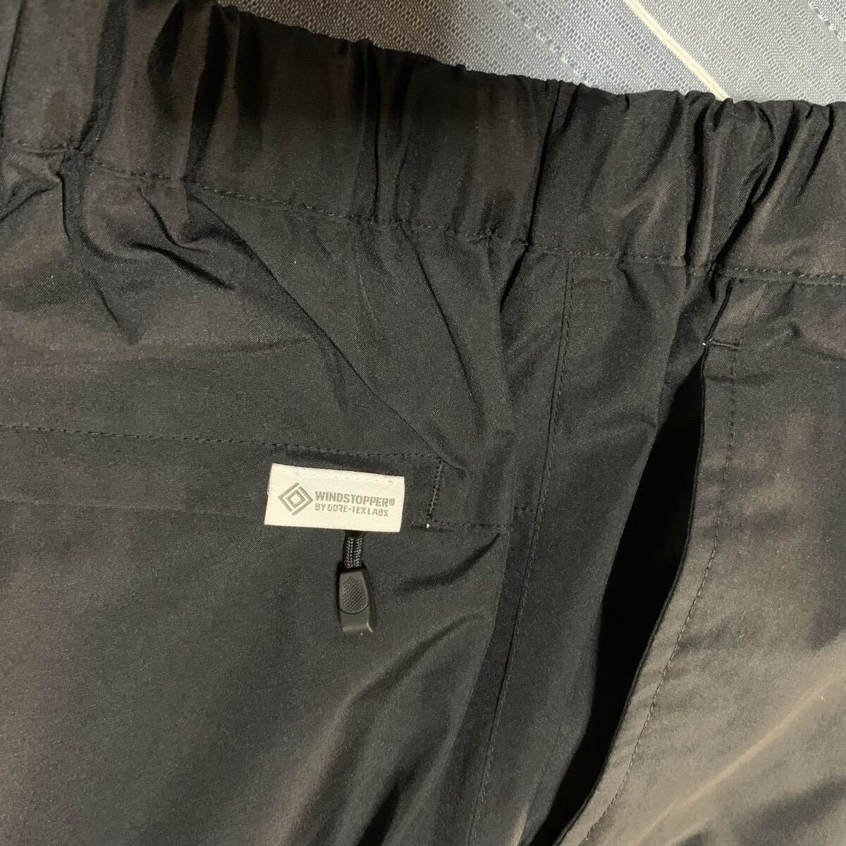 新品 定価1.7万円 +phenix プラスフェニックス GORE-TEX WINDSTOPPER BELTED PANTS 黒 Ｍ_画像4