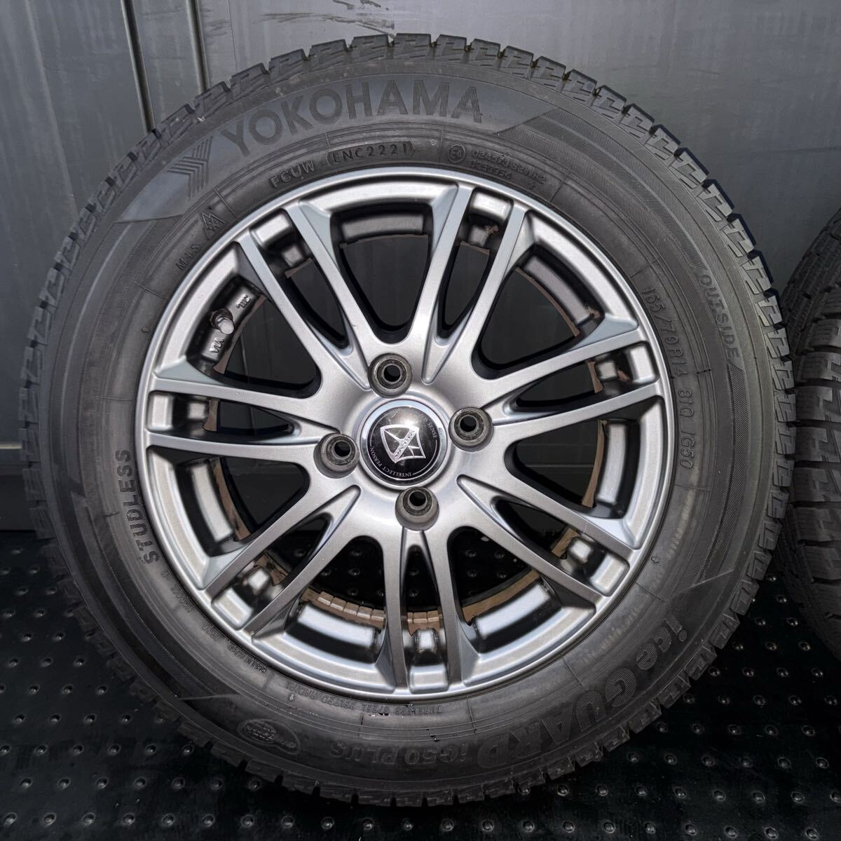 バリ山！165/70R14 81Q 2021年製　ヨコハマ　YOKOHAMA ice GUARD iG50PLUS 冬4本セット、14X5.5J 100-4H ＋42 管理番号D60_画像5