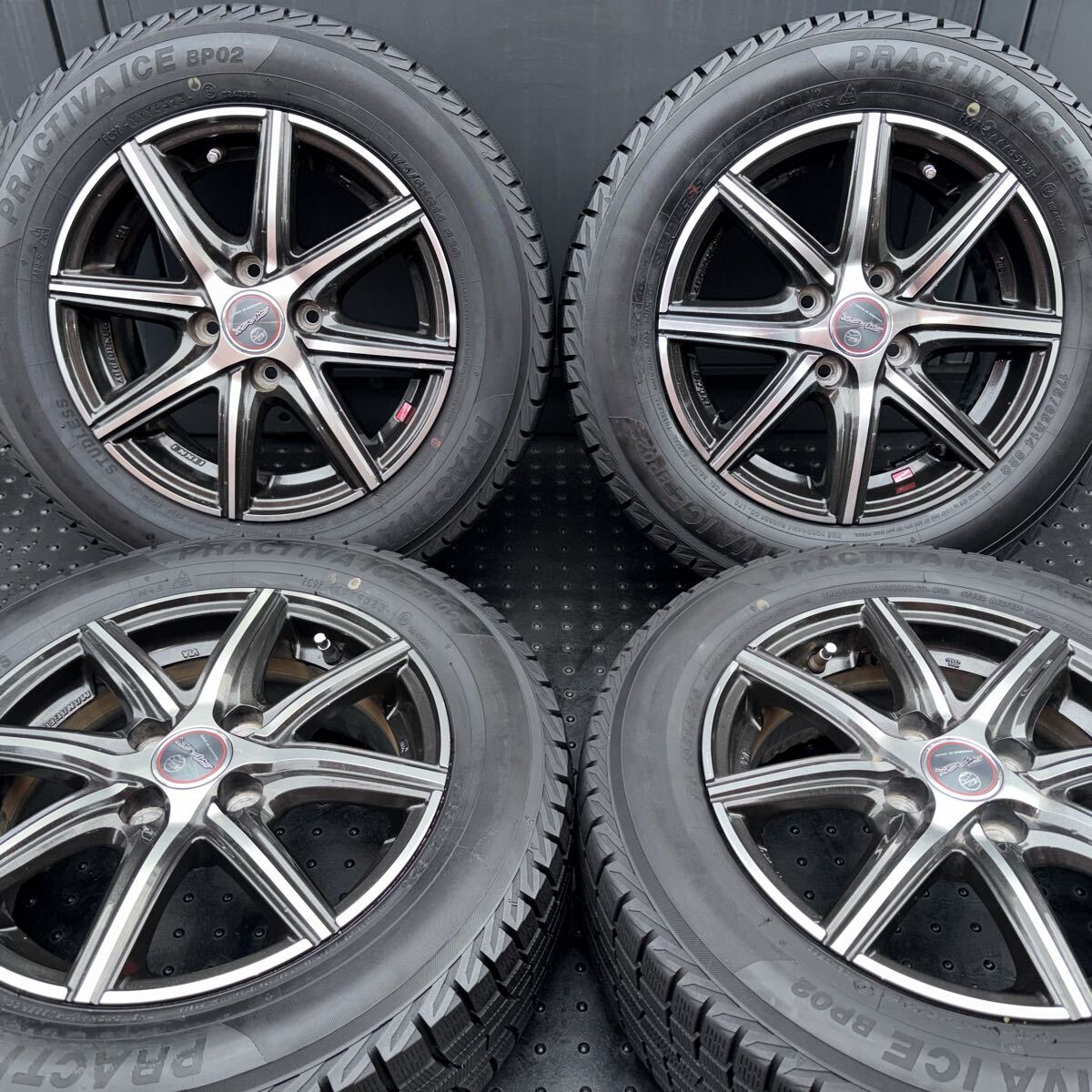 バリ山！175/65R14 82Q 2023年製　ヨコハマ　YOKOHAMA PRACTIVA ICE BP02 冬4本セット、14X5.5J 100-4H ＋43 管理番号A60_画像1