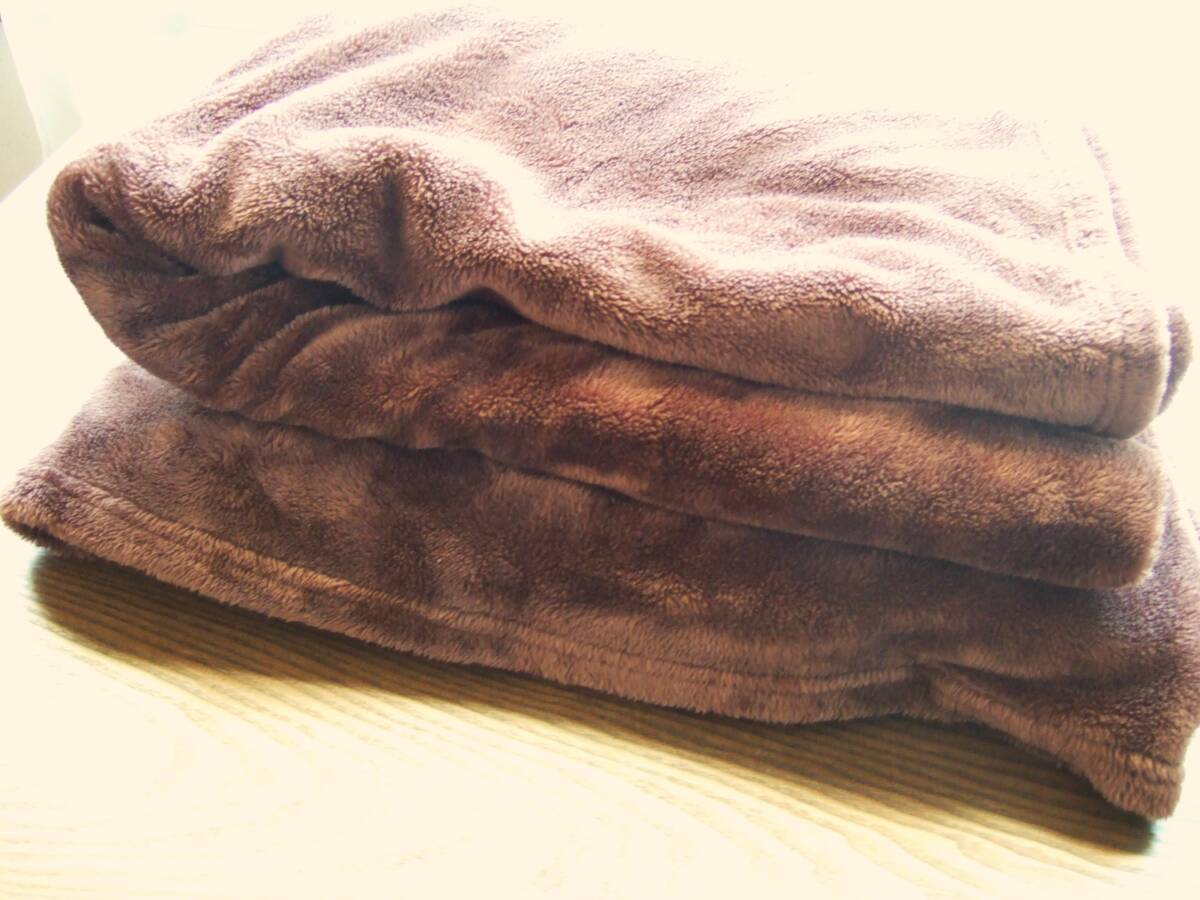 ニューマイヤー毛布　掛け毛布　シングル　ブラウン　無地　ボア　厚地 断熱 保湿 厚手　洗える　ウォッシャブル　USED　クリーニング済み_画像4