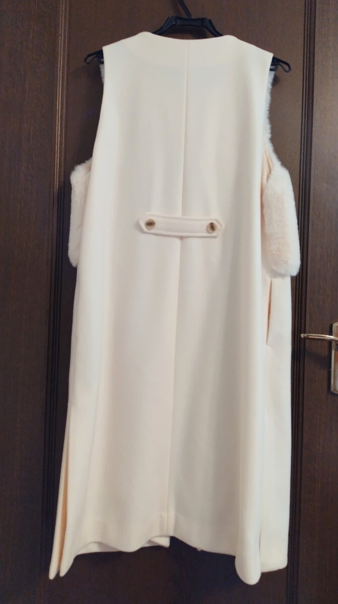 美品 ロングジレ ファー М ボア アイボリー フェイクファー noa-ge_画像2