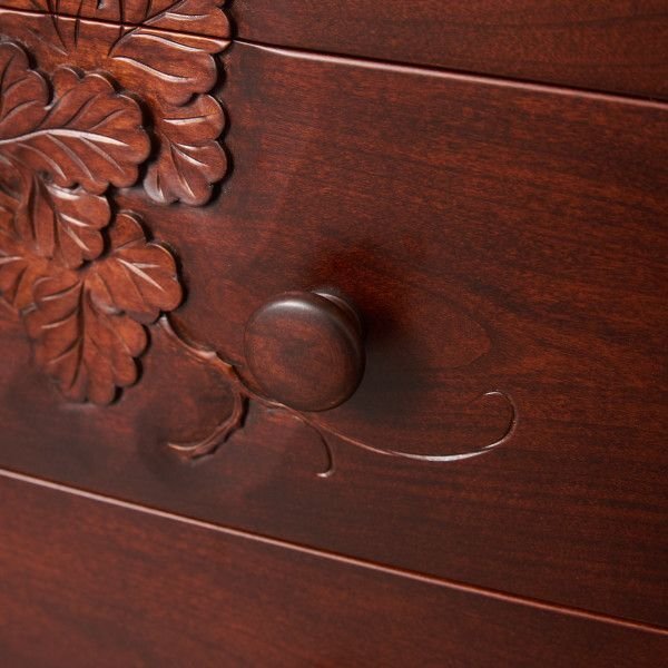 IZ96177N★定60万 伝統工芸 軽井沢彫り ムーンチェスト 葡萄 木彫刻 4段 チェスト 無垢材 タンス キャビネット 整理箪笥 民芸家具 大坂屋_画像4