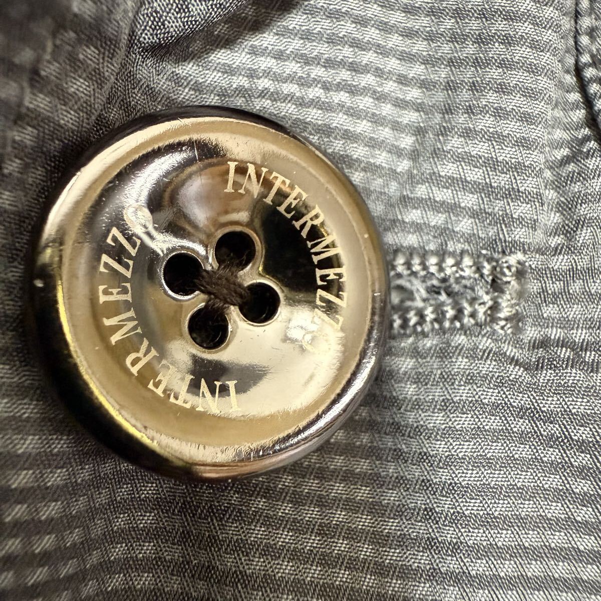 極美品●希少4L!インターメッツォ ダウンジャケット INTERMEZZO ブルゾン 4way ライナー トリコロール 極暖 グレー 微光沢感 フード収納_画像6