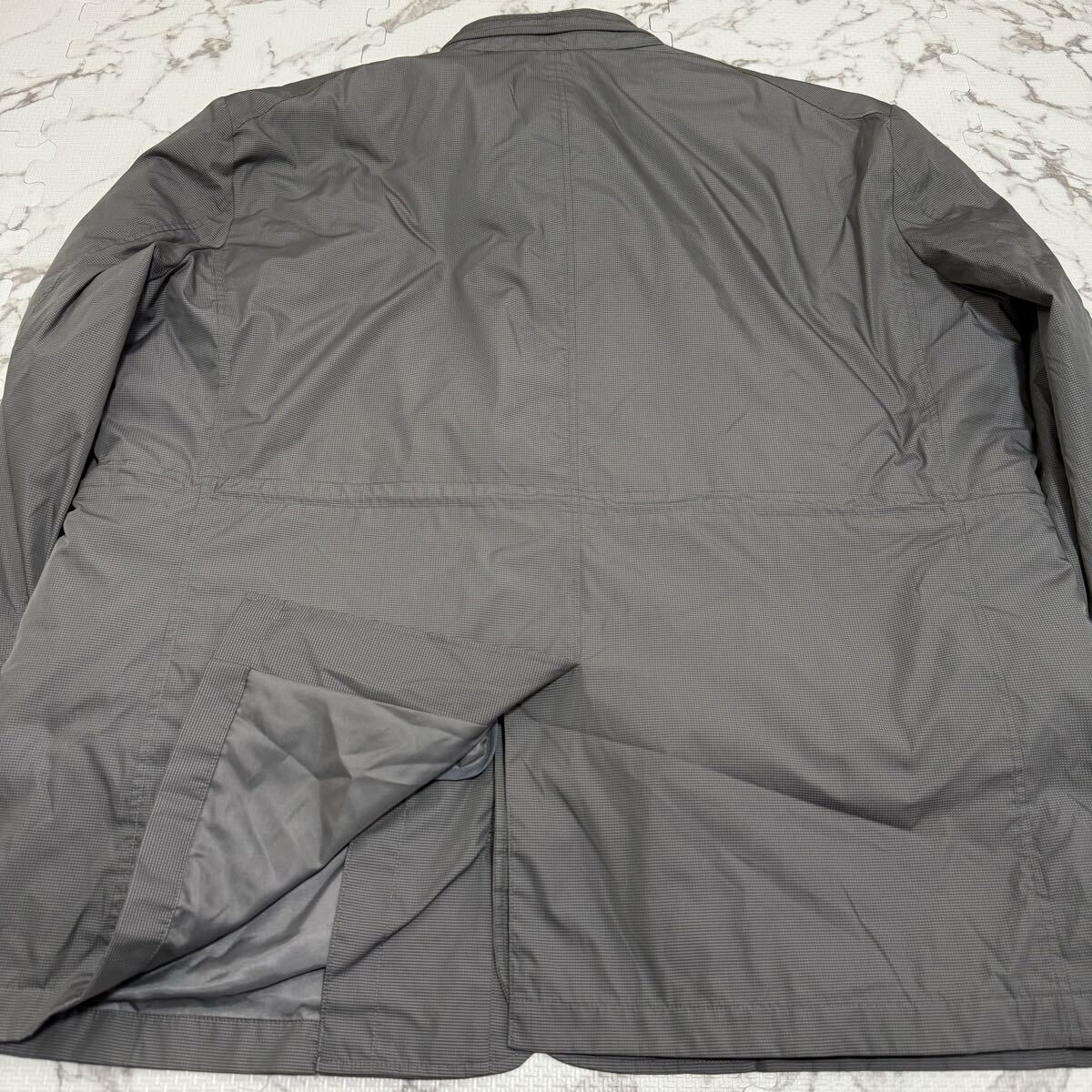 極美品●希少4L!インターメッツォ ダウンジャケット INTERMEZZO ブルゾン 4way ライナー トリコロール 極暖 グレー 微光沢感 フード収納_画像10