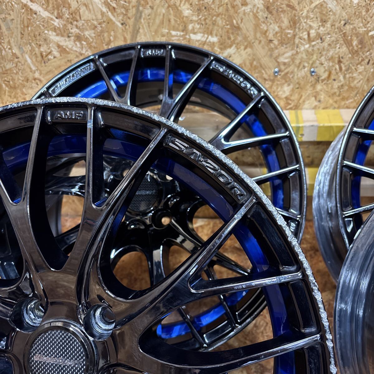 希少サイズ☆WEDS☆SA-20R☆軽量☆17×7J+50☆100/4穴☆ヴィッツ　カローラ　アクア　ノート　マーチ　走り屋　JDM_画像3