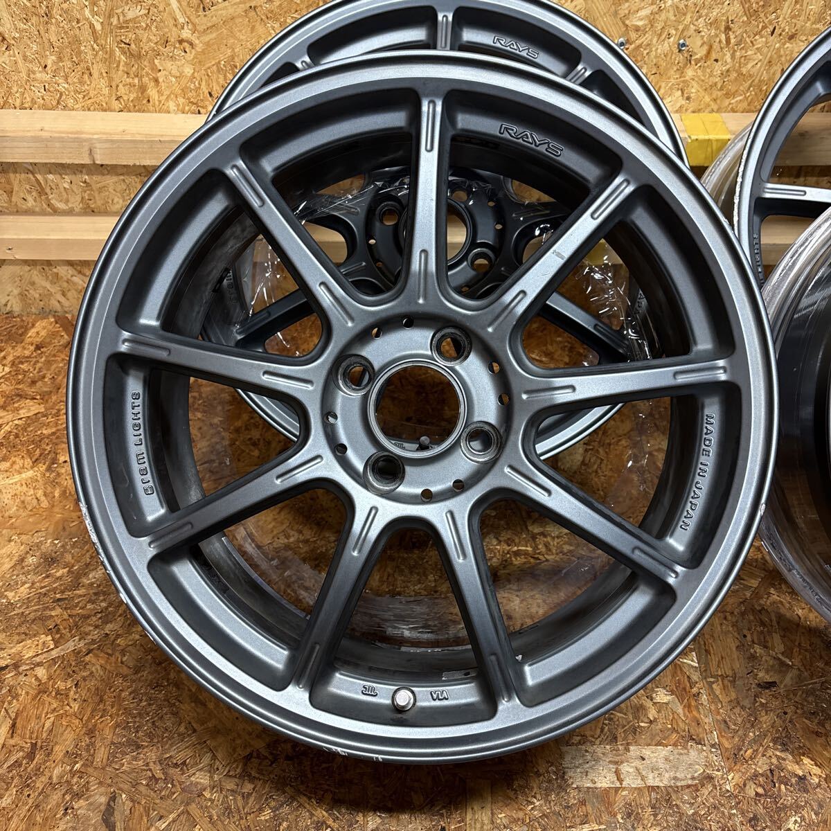 希少☆RAYS☆GL57☆17×7J+42☆100/4穴☆シビック　インテグラ　フィット　カローラ　ヴィッツ　アクア　ノート　マーチ　走り屋　JDM_画像2