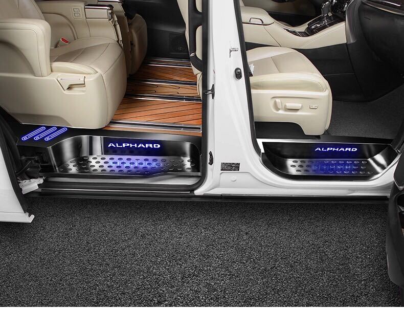 　アルファード ヴェルファイア30系 前後期スカッフプレート ブルーLED 足元照明 すべり止め_画像3