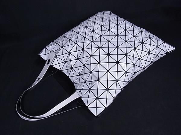 1円 ■美品■ BAO BAO ISSEY MIYAKE バオバオイッセイミヤケ プリズム PVC ハンドバッグ トートバッグ ホワイト系 FR4971_画像3